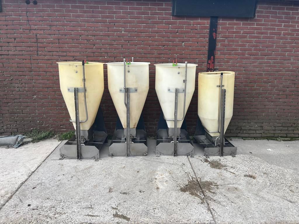 Verba droogvoer bakken., Dieren en Toebehoren, Schapen, Geiten en Varkens, Meerdere dieren, Varken