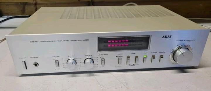 Akai versterker am-u33 vintage 1976-79  Een plaatje!, Ophalen of Verzenden