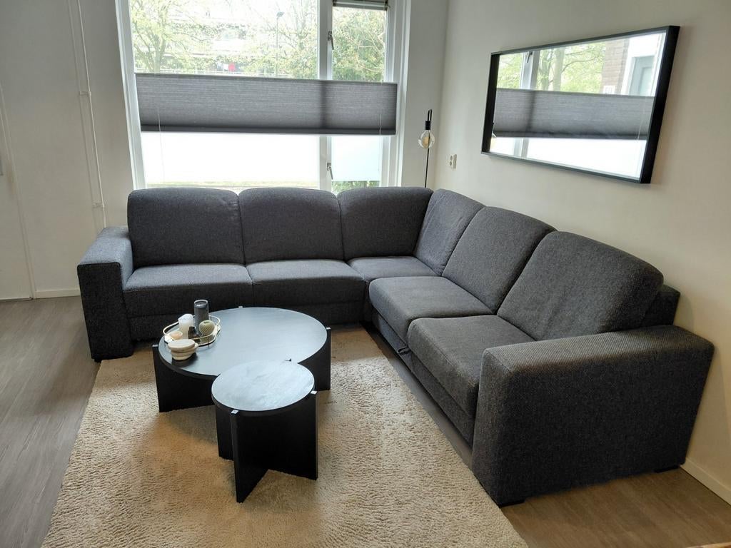 Stevige hoekbank met uitschuifbaar deel - 2.60x2.60m, Huis en Inrichting, Banken | Bankstellen, Ophalen, 250 tot 300 cm, Gebruikt