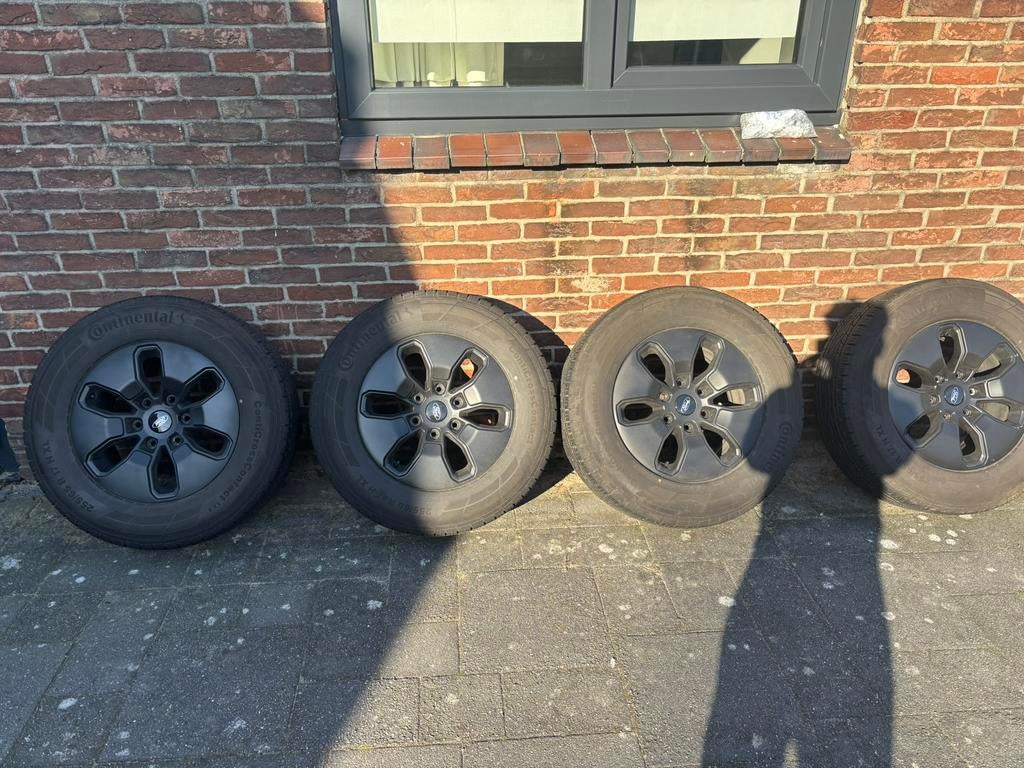 Nieuwe orginele ford ranger velgen met banden bj 2025, Auto-onderdelen, 255 mm, Banden en Velgen, Nieuw, 17 inch