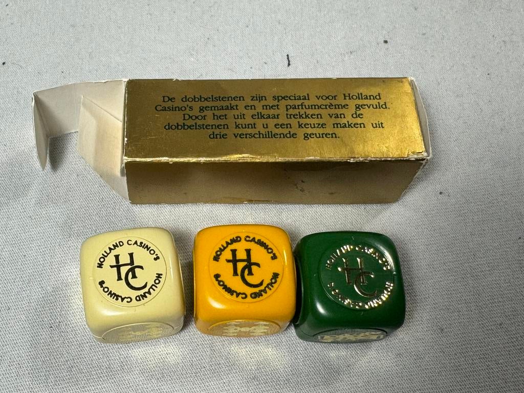 Vintage Holland Casino dobbelsteben met parfumcrème, Ophalen of Verzenden, Zo goed als nieuw, Gebruiksvoorwerp