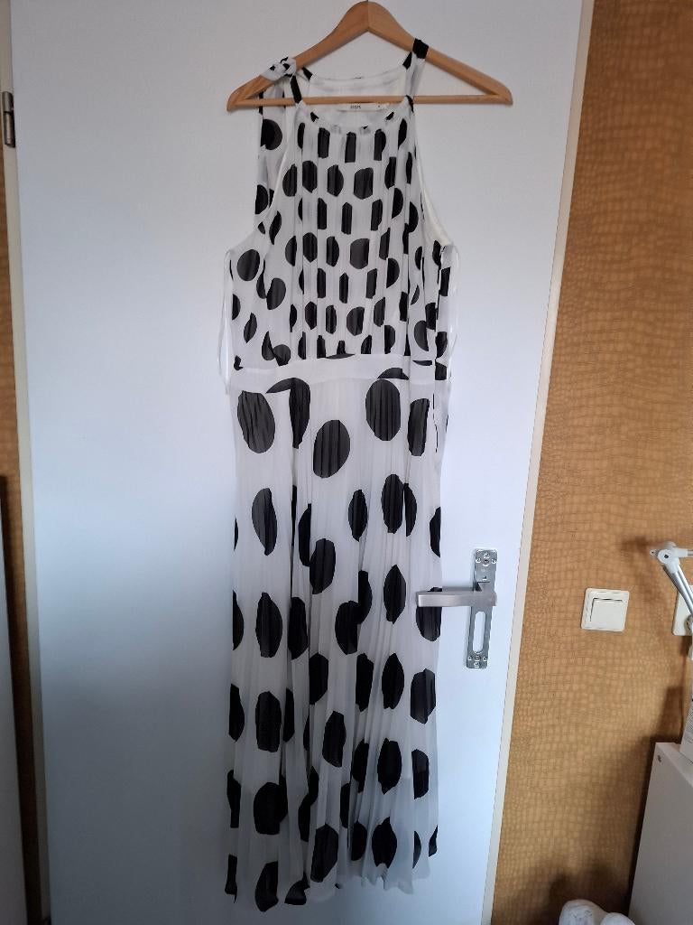 Feestelijke jurk Steps, Kleding | Dames, Jurken, Overige kleuren, Maat 42/44 (L), Ophalen of Verzenden, Zo goed als nieuw