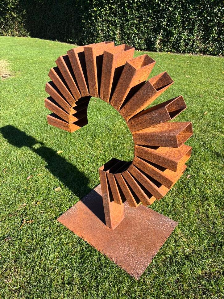 Geometrische Groei' handgemaakt kunstwerk - tuinbeeld, Tuin en Terras, Tuinbeelden, Zo goed als nieuw, Ophalen of Verzenden