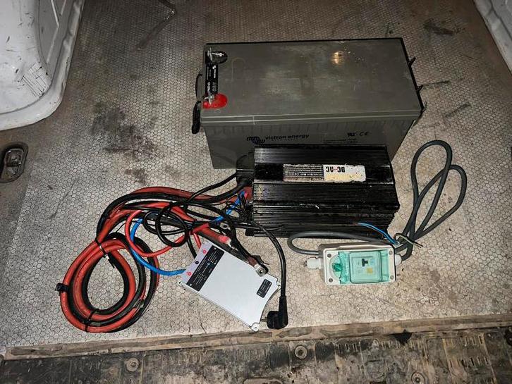 Omvormer set 12v - 230v 220AH 2000W complete set, Ophalen of Verzenden