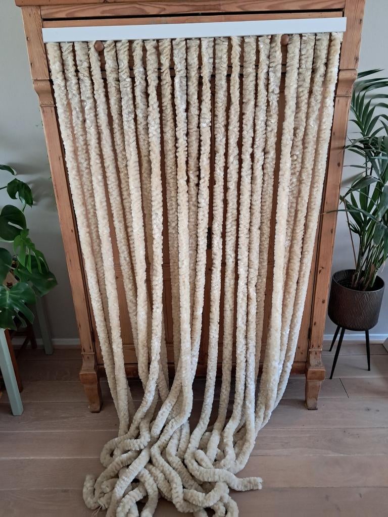 Kattenstaart vliegengordijn, Ophalen