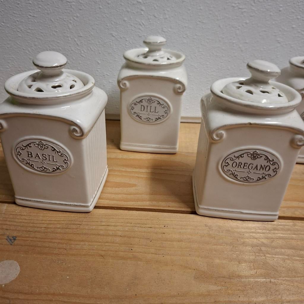 Sierlijke kruidenpotjes set van 6 - wit keramiek, Ophalen of Verzenden