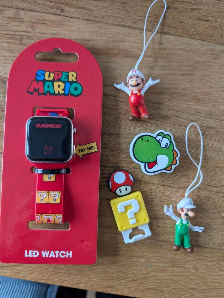 Super Mario led Horloge - Nieuw in verpakking, Ophalen of Verzenden, Nieuw, Rood, Jongen of Meisje