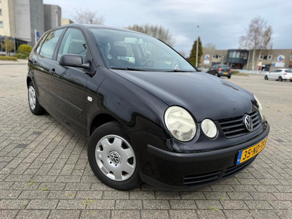 Volkswagen Polo 1.4-16V/APK DEC 2026/CRUISE/AIRCO/TREKHAAK/, Voorwielaandrijving, Stof, 4 cilinders, Zwart