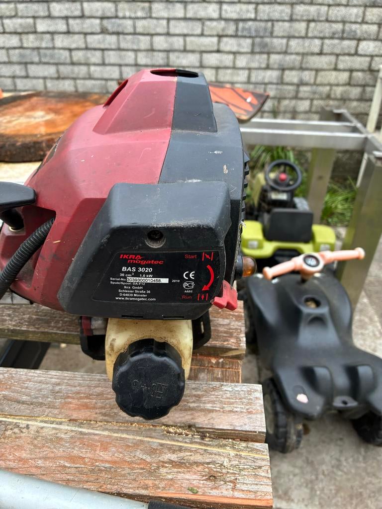 Ikra Mogatec BAS 3020 bosmaaier en hoogsnoeier, Ophalen, Gebruikt, 30 tot 50 cm, Benzine