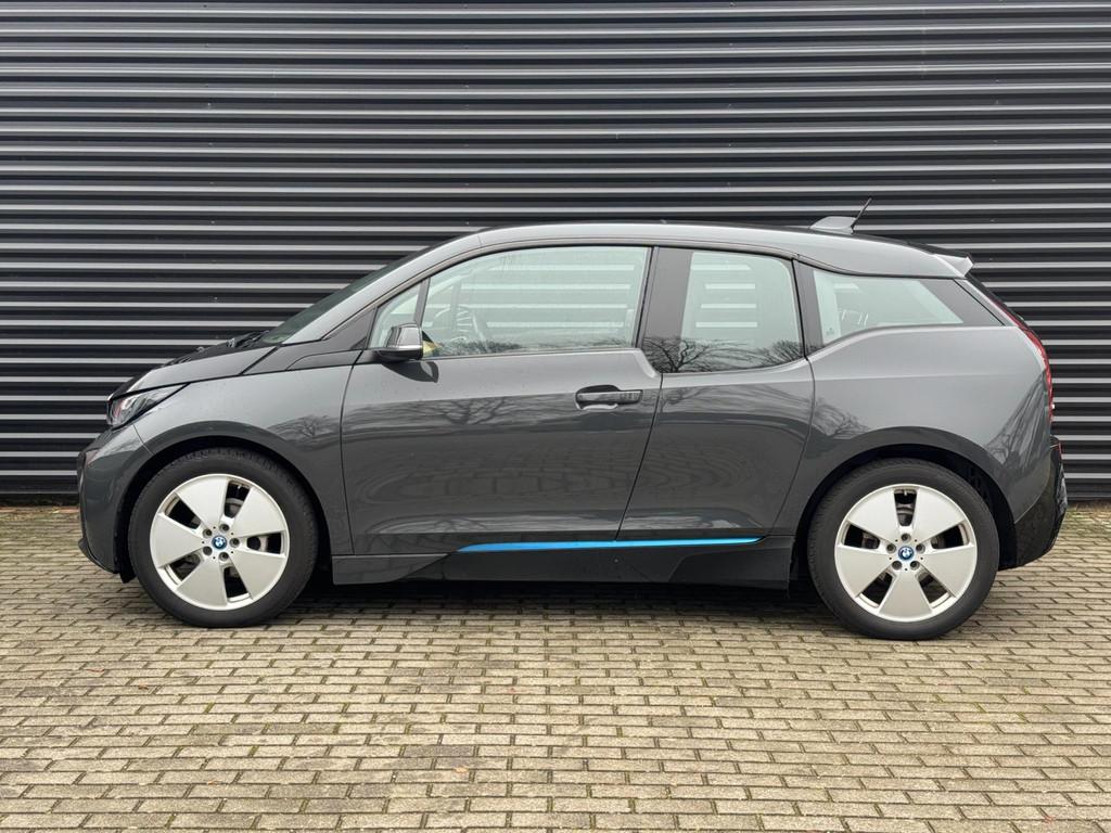 BMW I3 Comfort Advance 22 kWh | 81%SOH | PANO | Leder | Hout, Auto's, BMW, Automaat, Achterwielaandrijving, Gebruikt, Zwart