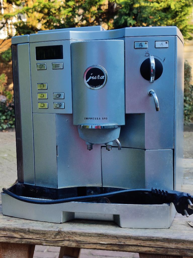 Jura Impressa S95 met storing, Witgoed en Apparatuur, Koffiezetapparaten, Niet werkend, Gemalen koffie, Koffiebonen, Koffiemachine