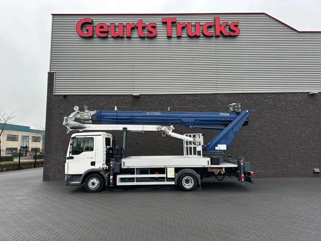 MAN TGL 7.190 4X2 BB BOCKER AK37/4000 + JIB MONTAGEKRAN/DACH, Auto's, Vrachtwagens, Euro 6, MAN, Wit, Bedrijf