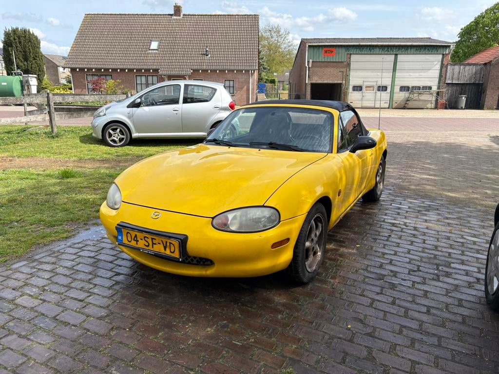 Mazda MX-5 1.6 I 2000 NWE APK! Rijd perfect!, Achterwielaandrijving, 40 €/maand, 4 cilinders, Cabriolet