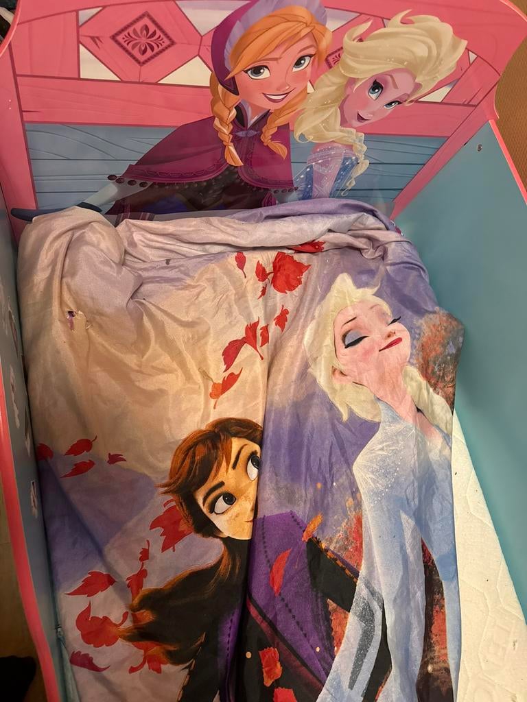 Frozen slee peuter bed inc matras, Ophalen, Gebruikt