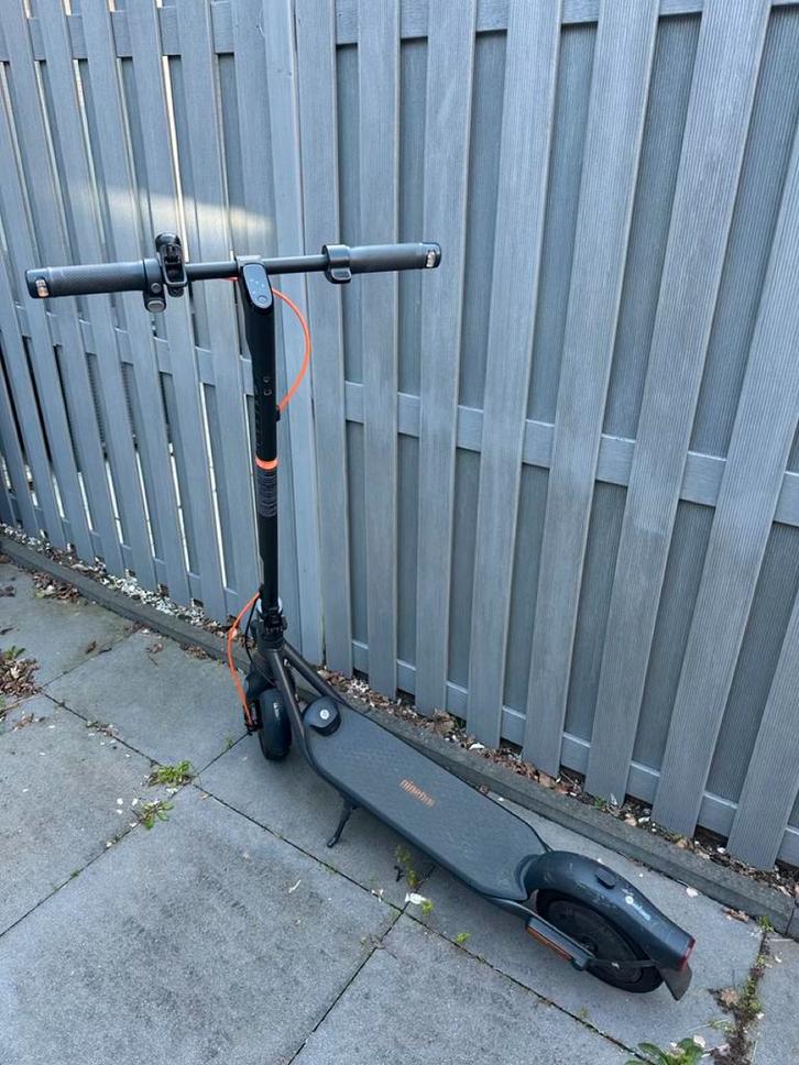 Segway Ninebot F2 Pro step met garantie, Fietsen en Brommers, Steps, Nieuw, Elektrische step (E-scooter), Ophalen of Verzenden