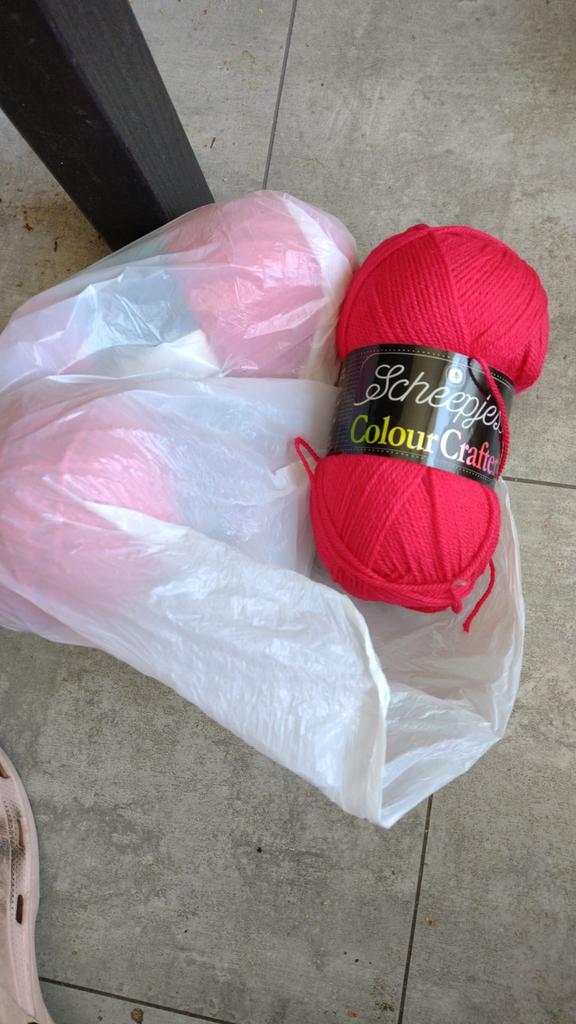 3 bollen color craft, Hobby en Vrije tijd, Breien en Haken, Ophalen of Verzenden, Zo goed als nieuw, Breien of Haken, Wol of Garen