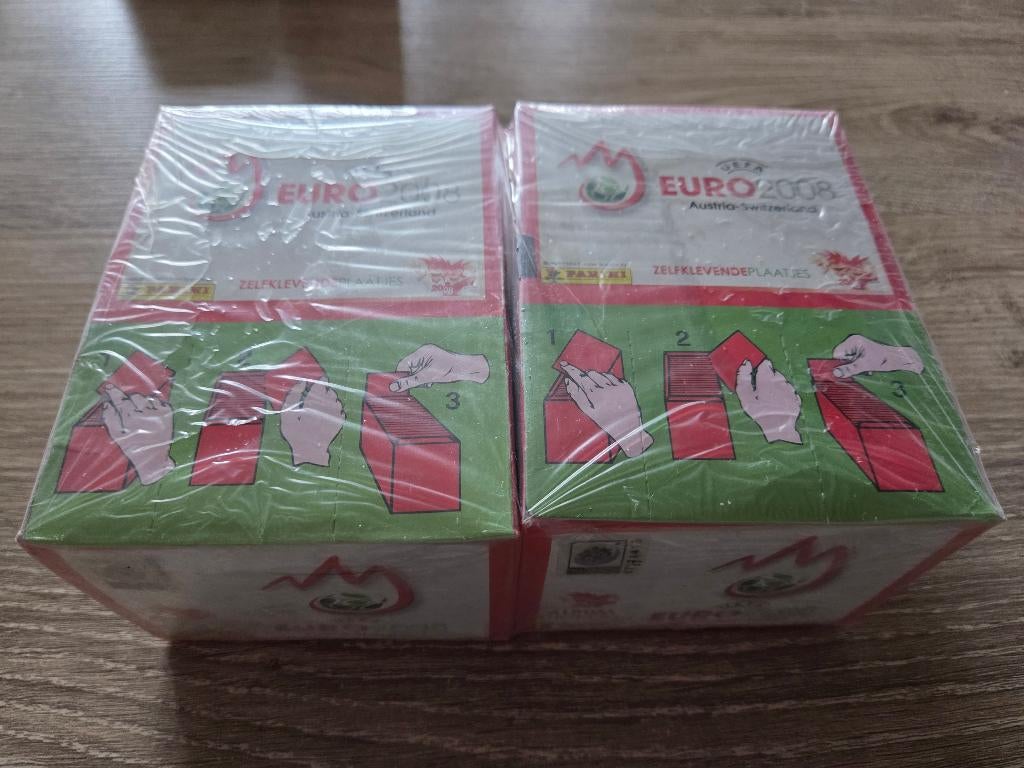2x gesealde box Panini euro 2008, Ophalen of Verzenden, Nieuw, Ajax, Poster, Plaatje of Sticker