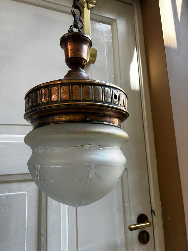Art Deco hanglamp. Koper/ geslepen glas. Antiek., Antiek en Kunst, Antiek | Lampen, Ophalen of Verzenden