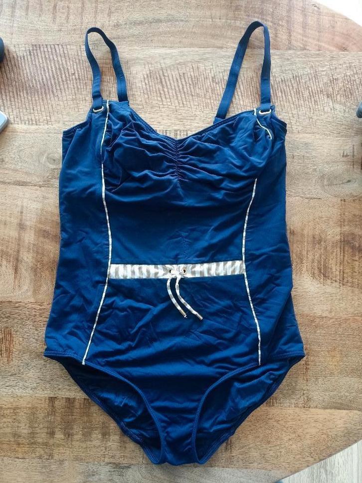 Prima donna badpak 80 E ZGAN donker blauw 80E, Kleding | Dames, Badmode en Zwemkleding, Zo goed als nieuw, Badpak, Blauw, Ophalen of Verzenden