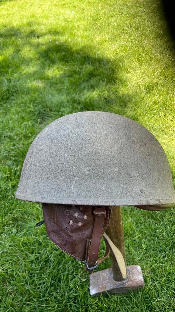 Militaria helm, Verzamelen, Militaria | Tweede Wereldoorlog, Ophalen of Verzenden, Duitsland, Helm of Baret