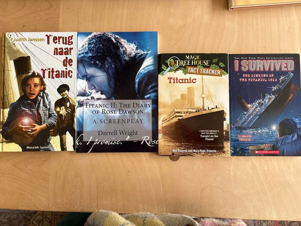 Boeken Titanic: Terug naar de Titanic, I Survived, Ophalen of Verzenden, 20e eeuw of later, Gelezen