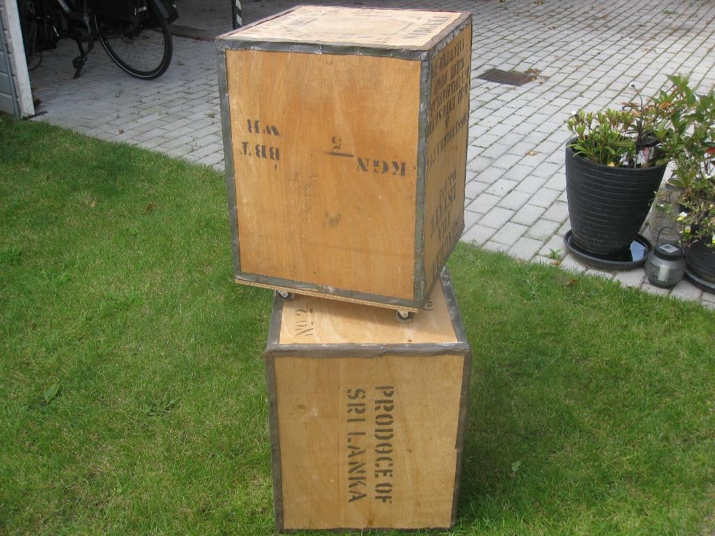 Stel theekisten als decoratie, met wieltjes., Antiek en Kunst, Ophalen