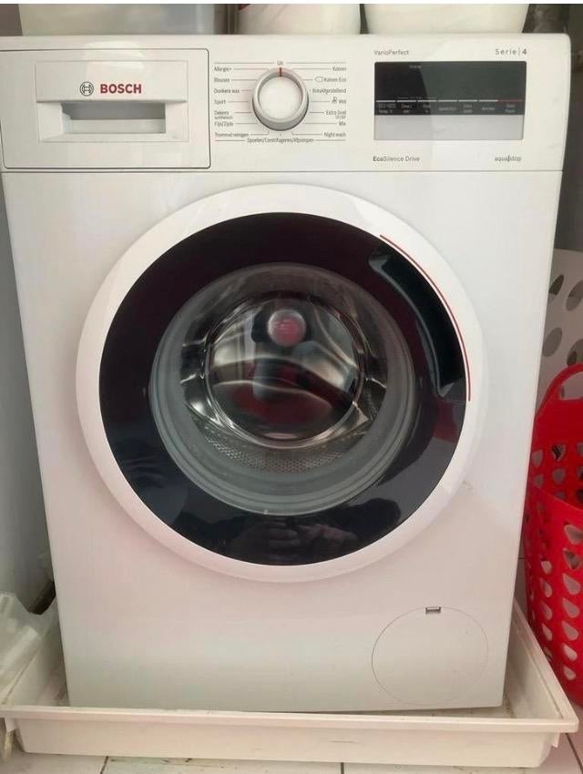 Bosch Serie 4 VarioPerfect Wasmachine EcoSilence Drive, Ophalen of Verzenden, Zo goed als nieuw, 85 tot 90 cm, 1200 tot 1600 toeren