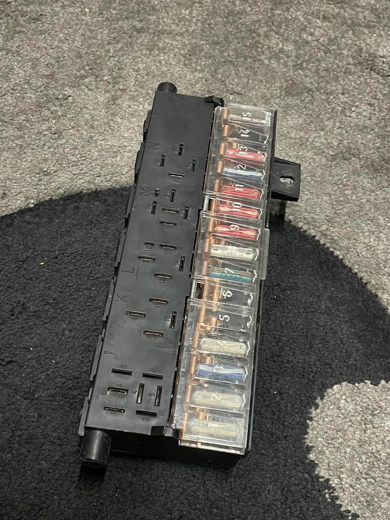 Golf 1 zekeringkast pillendoos bj 1981 en eerder, Auto-onderdelen, Ophalen of Verzenden, Gebruikt, Audi