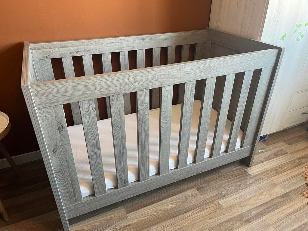 Baby bedje, ledikant, Ophalen, Zo goed als nieuw, Ledikant