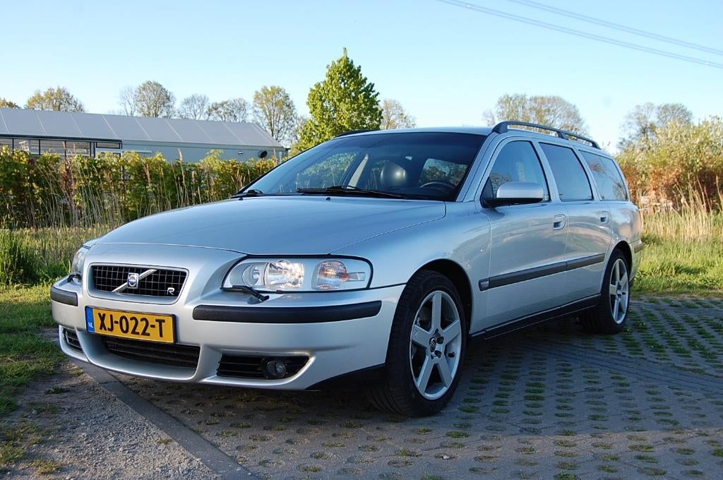 Volvo V70R 2.5, Geatronic, LPG, 281.000 km, 2004, Grijs, Auto's, Volvo, Automaat, Stoelverwarming, 1800 kg, 2521 cc