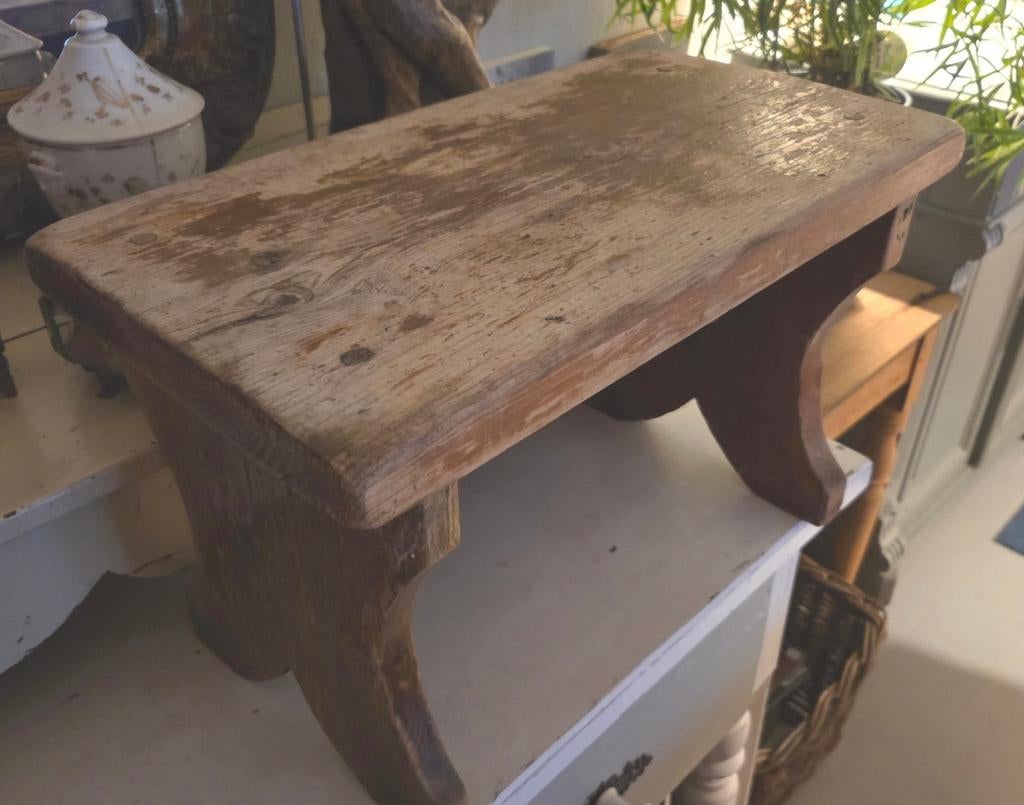 Oude brocante vensterbank kruk of opstapje massief eikenhout, Ophalen