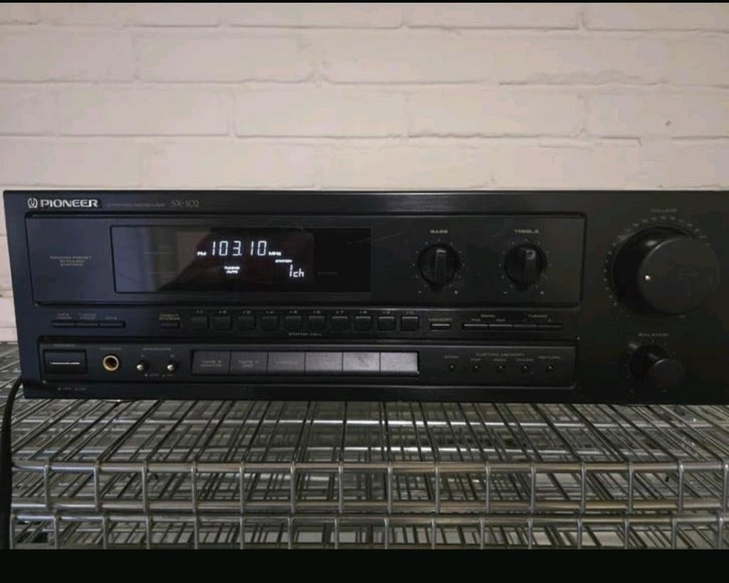 Stereo receiver Pioneer en Akai MOET WEG!!, Audio, Tv en Foto, Versterkers en Receivers, Ophalen, Gebruikt, Pioneer, Minder dan 60 watt