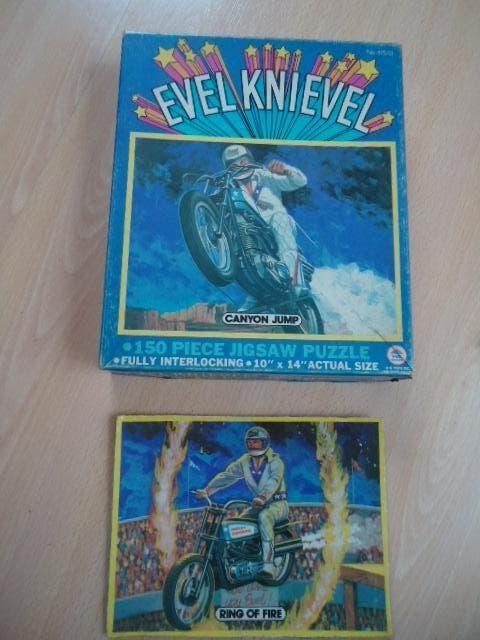 2 Evel Knievel puzzels. uit 1974, compleet, Ophalen of Verzenden, Gebruikt, Overige typen