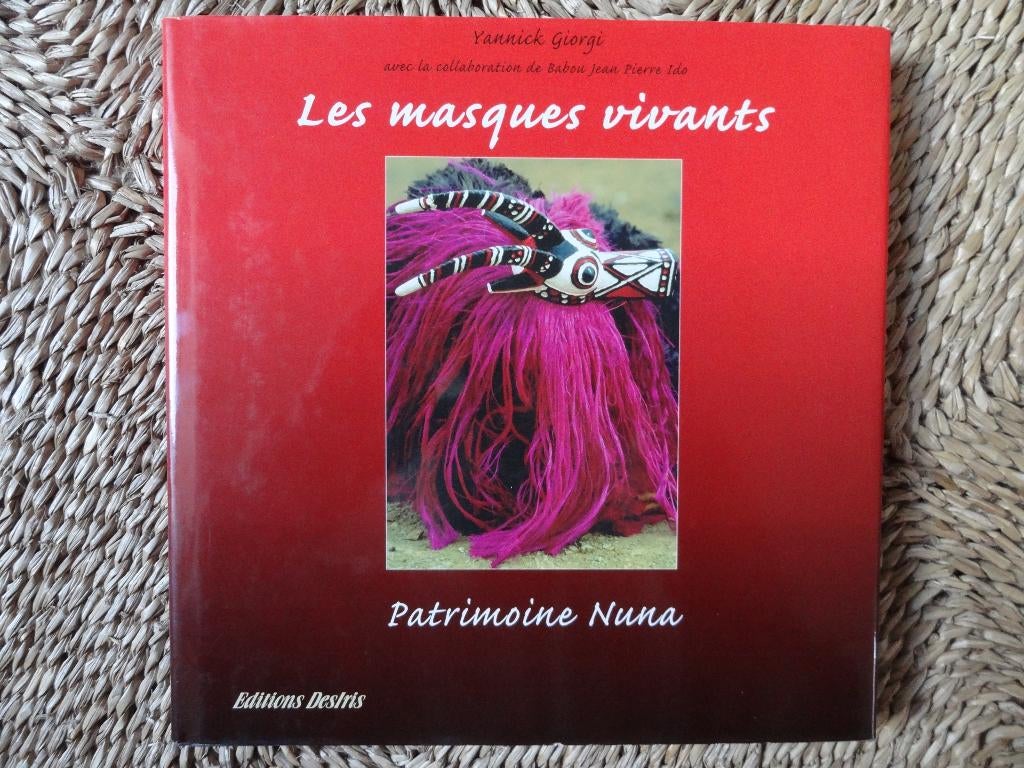 Les masques vivants; NUNA Burkina Faso, nieuw boek 2001, Verzenden