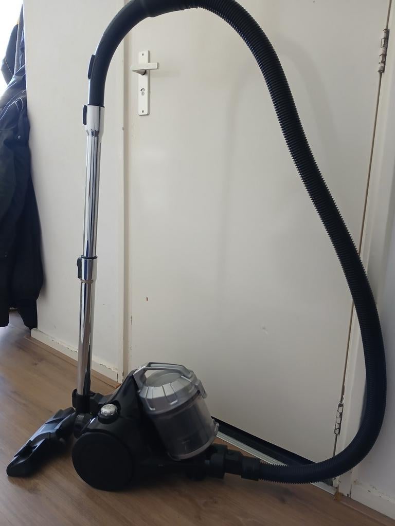 Tomado zakloze stofzuiger, Ophalen, Zo goed als nieuw, Reservoir, Stofzuiger