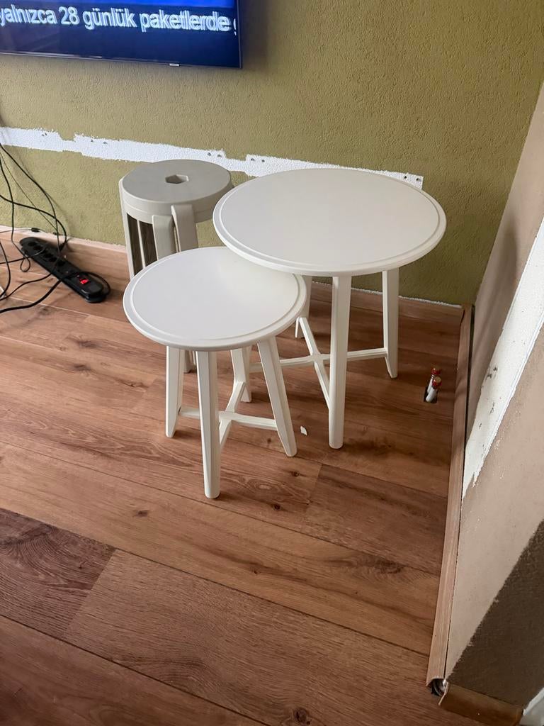 Witte bijzettafels set van twee, Huis en Inrichting, Tafels | Bijzettafels, 45 tot 60 cm, Gebruikt, Rond, Ophalen of Verzenden