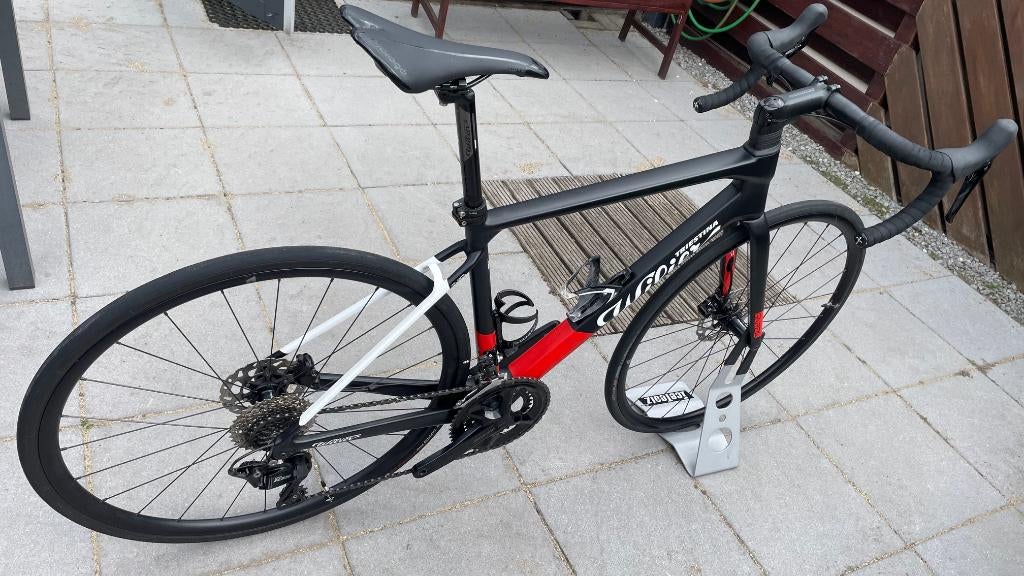 Bijna nieuwe Willier Garda racefiets zwart rood 2025, Carbon, Heren, Meer dan 20 versnellingen, 53 tot 57 cm