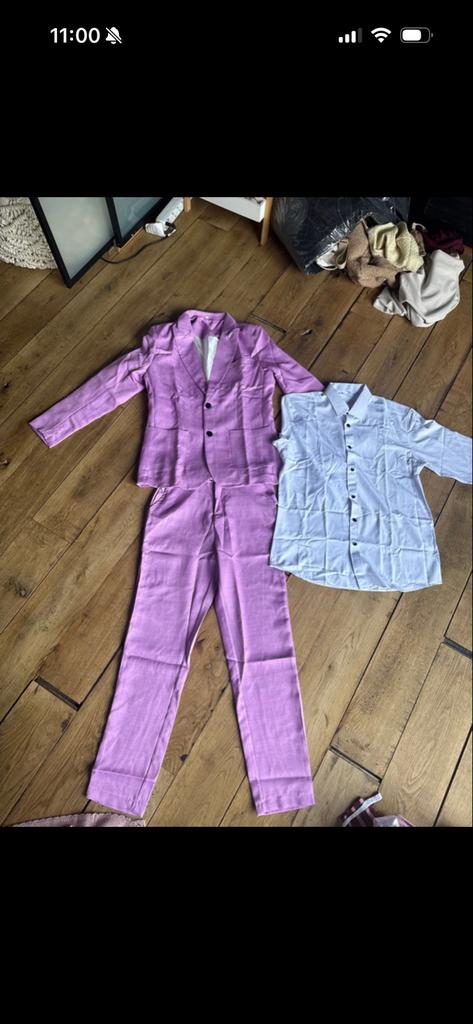 Lila Kostuum met Witte Blouse - Nieuw, Kostuum of Pak, Paars, Nieuw, Ophalen of Verzenden