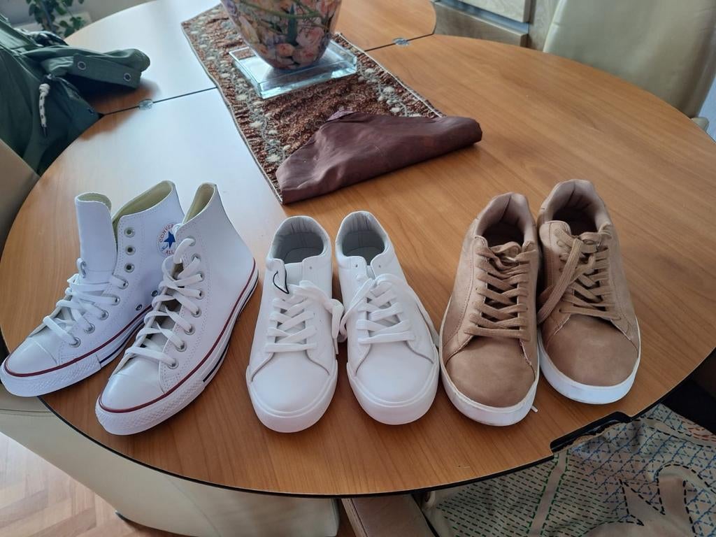 Diverse schoenen 3 paars. Unisex, Ophalen of Verzenden, Zo goed als nieuw, Wit