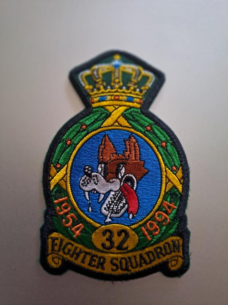 Nr 215    32 FS  1954 - 1994, Verzamelen, Ophalen of Verzenden, Boek of Tijdschrift