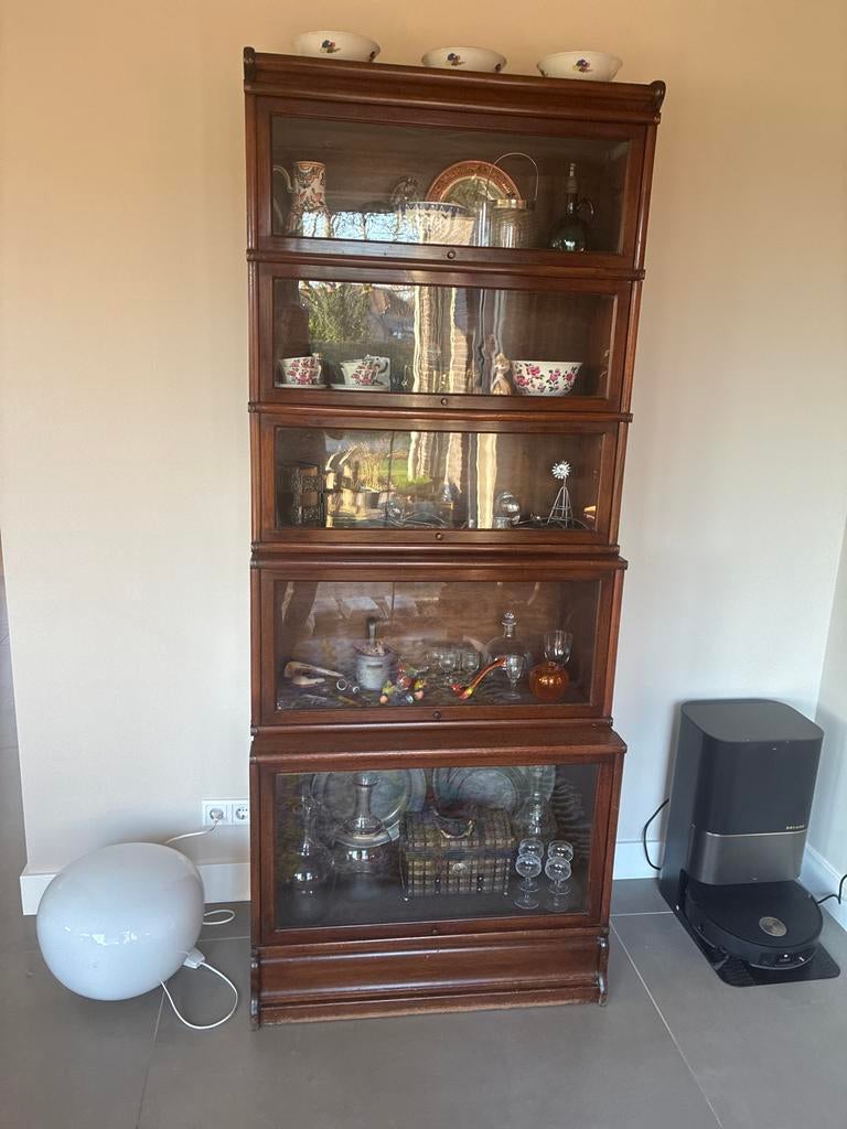 Originele mahoniehouten Globe Wernicke kast, Ophalen