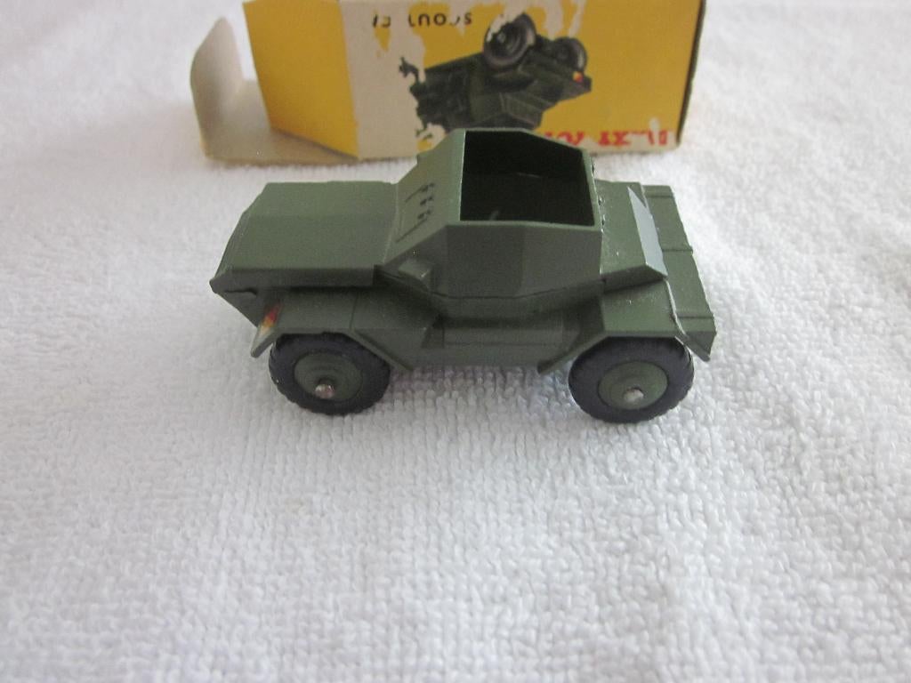Dinky Toys Scout Car 673 in mint staat en in originele doos., Ophalen of Verzenden, Nieuw, Overige typen, Dinky Toys