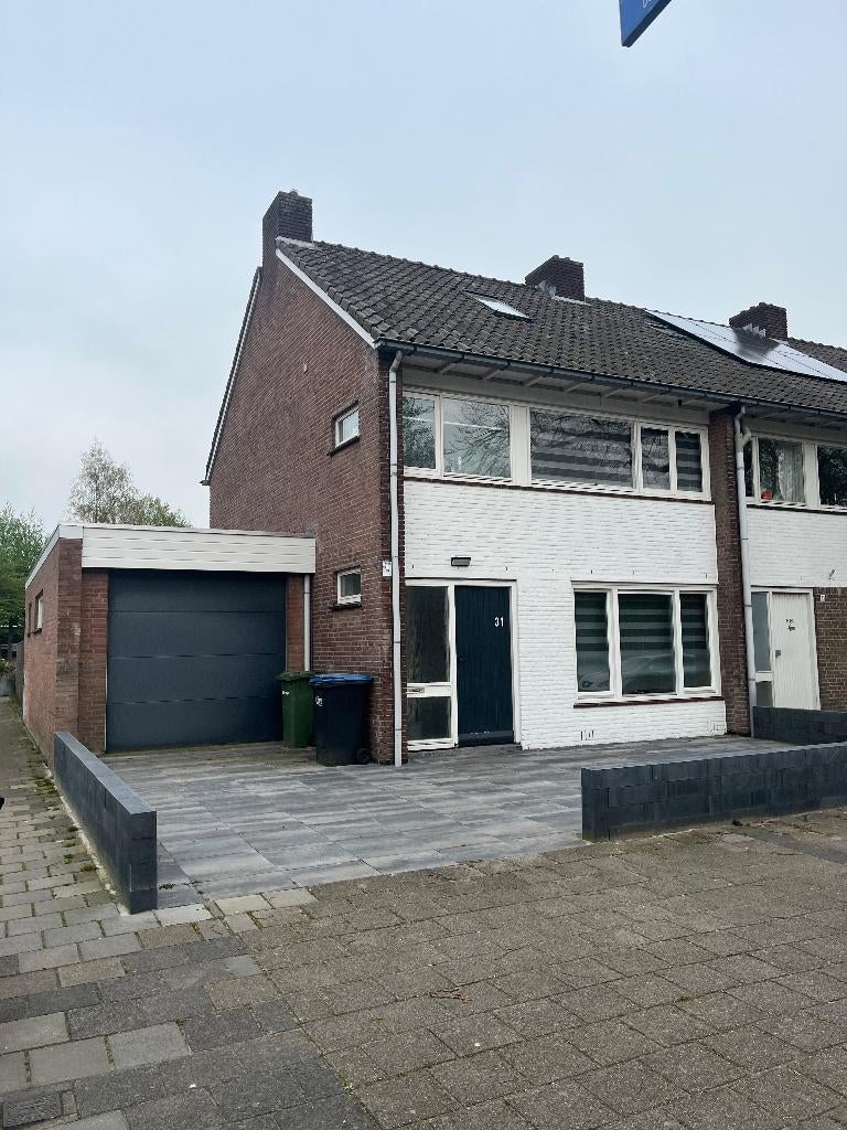 Te Huur 1 Kamer Appartement te Eindhoven, Huizen en Kamers, Huizen te huur, Noord-Brabant, Tussenwoning, Direct bij eigenaar, E