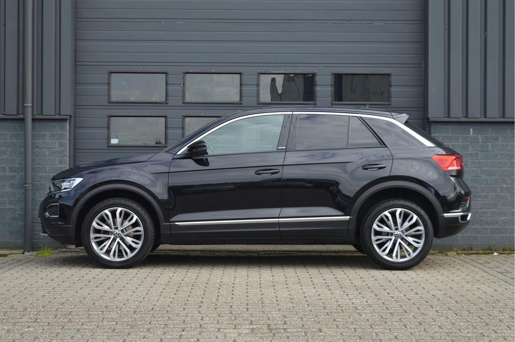 Volkswagen T-Roc 1.5 TSI | CARPLAY | ACC | VIRTUAL | LED | D, 1254 kg, Stof, 4 cilinders, Zwart
