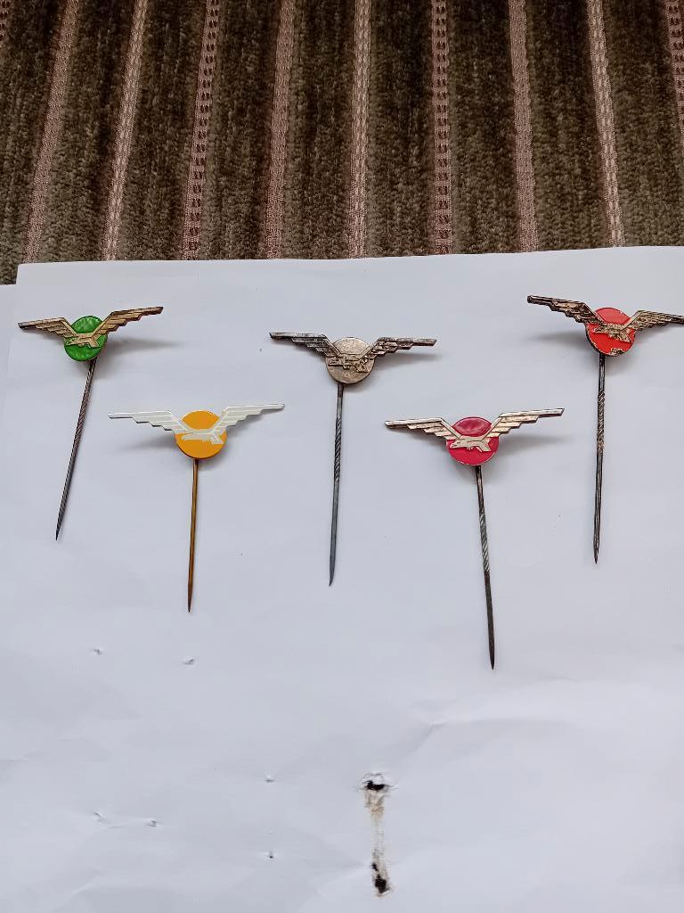 5 pins - BRUYNZEEL, Verzamelen, Ophalen of Verzenden, Zo goed als nieuw, Merk, Speldje of Pin