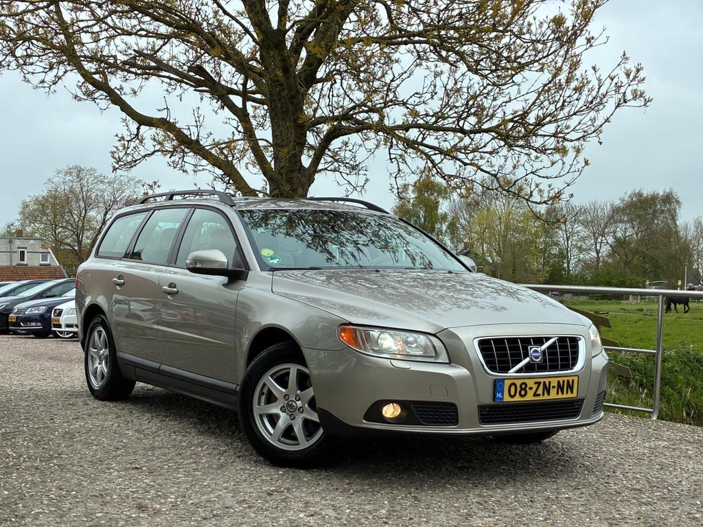 Volvo V70 2.5T Kinetic | LEder + Navi + Clima + Cruise nu, Auto's, Voorwielaandrijving, Beige, Leder en Stof, 2521 cc