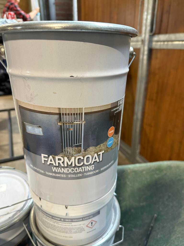 Wandcoating voor dierenstallen - 10 bussen + primer, Doe-het-zelf en Verbouw, Verf, Beits en Lak, Overige kleuren, Nieuw, Ophalen of Verzenden