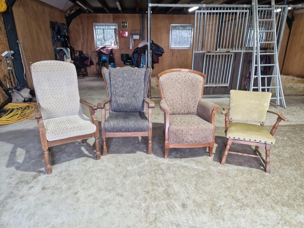 Vier gratis stoelen, Ophalen of Verzenden, Gebruikt, Vier