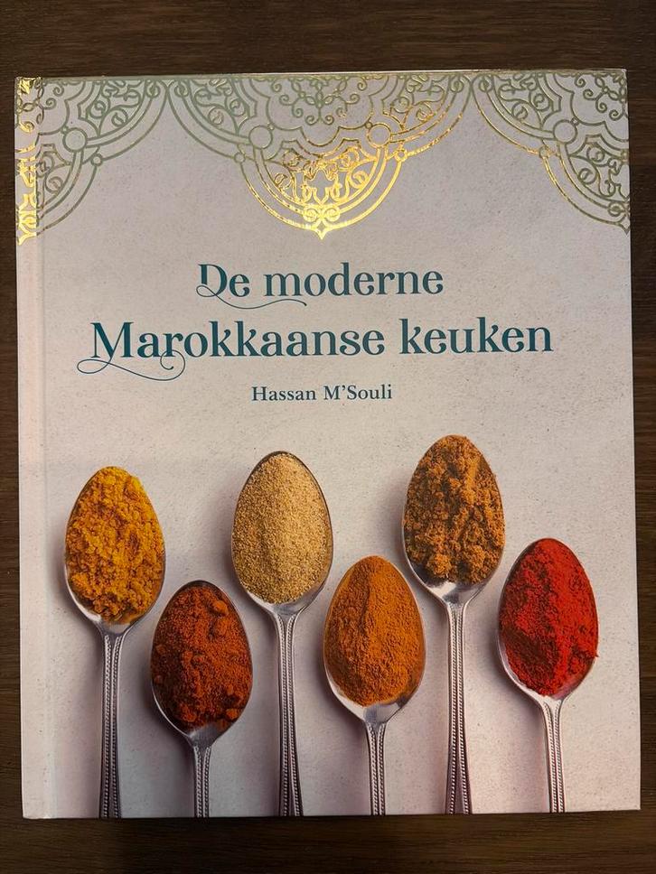De moderne Marokkaanse keuken - Hassan M'Souli, Boeken, Kookboeken, Zo goed als nieuw, Hoofdgerechten, Midden-Oosten en Marokko