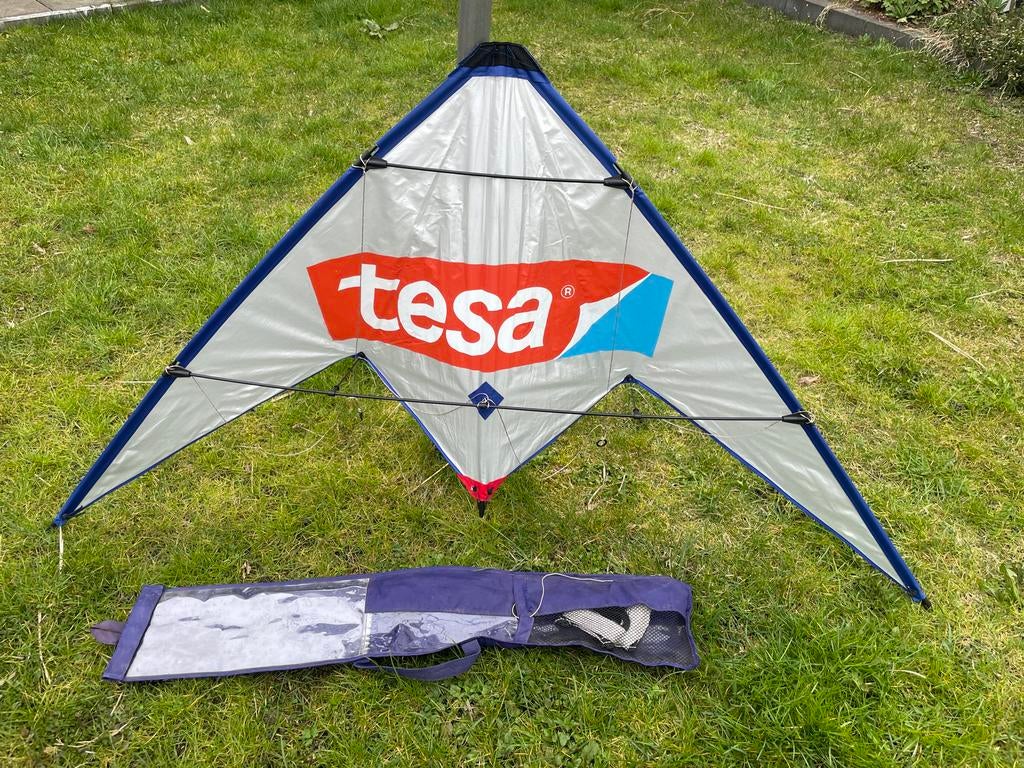 Delta vlieger tesa 160cm breed, Sport en Fitness, Vliegeren, Ophalen of Verzenden, Gebruikt, Tweelijns, Vlieger